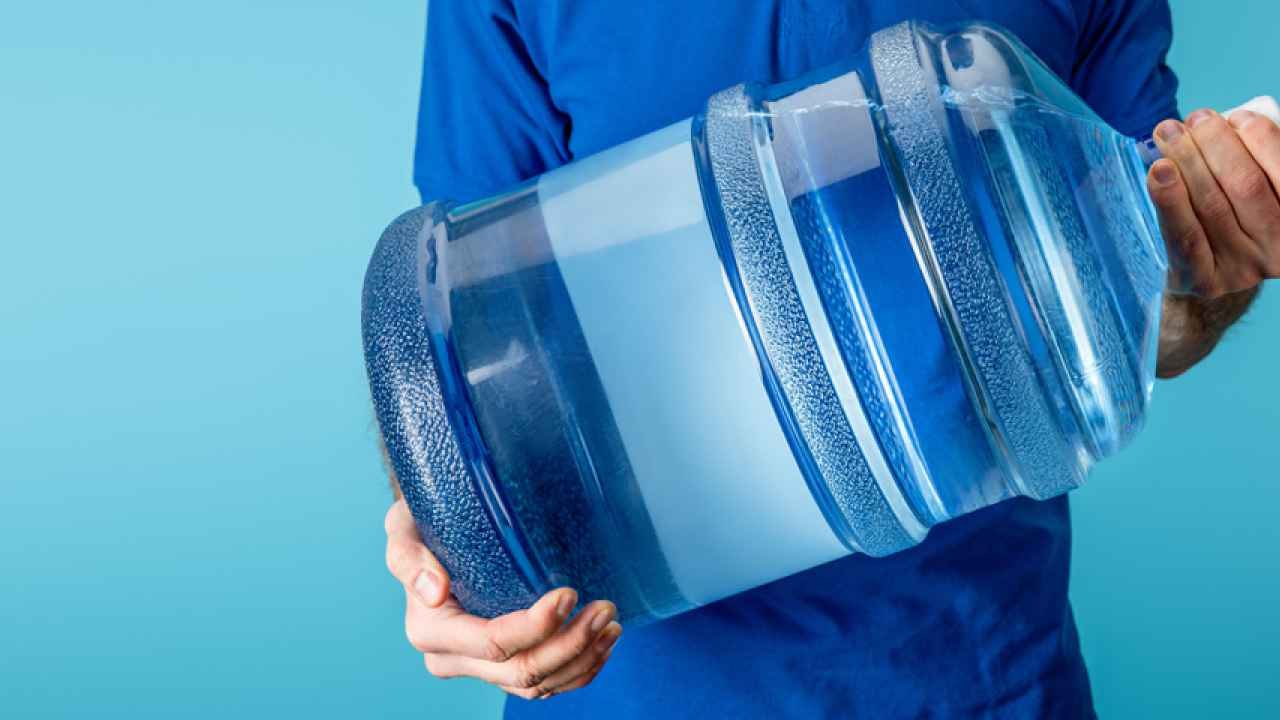 Как выбрать воду для кулера: на что обратить внимание при покупке