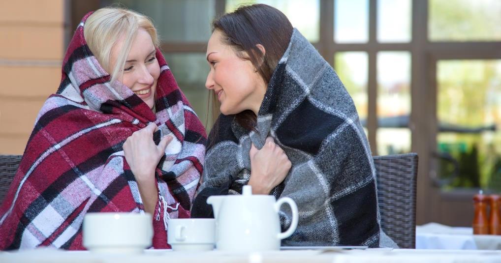 5 Как создать уют в открытом кафе: роль текстиля
