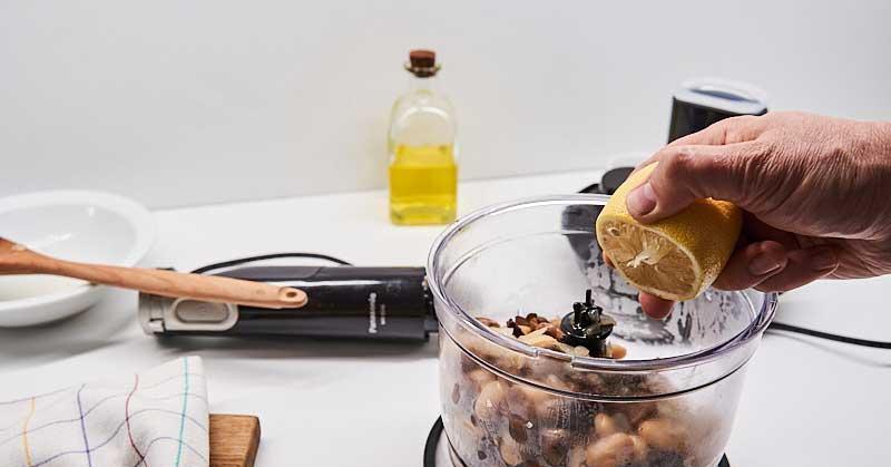 Паштет из белой фасоли с опятами: нежная закуска с ярким грибным вкусом