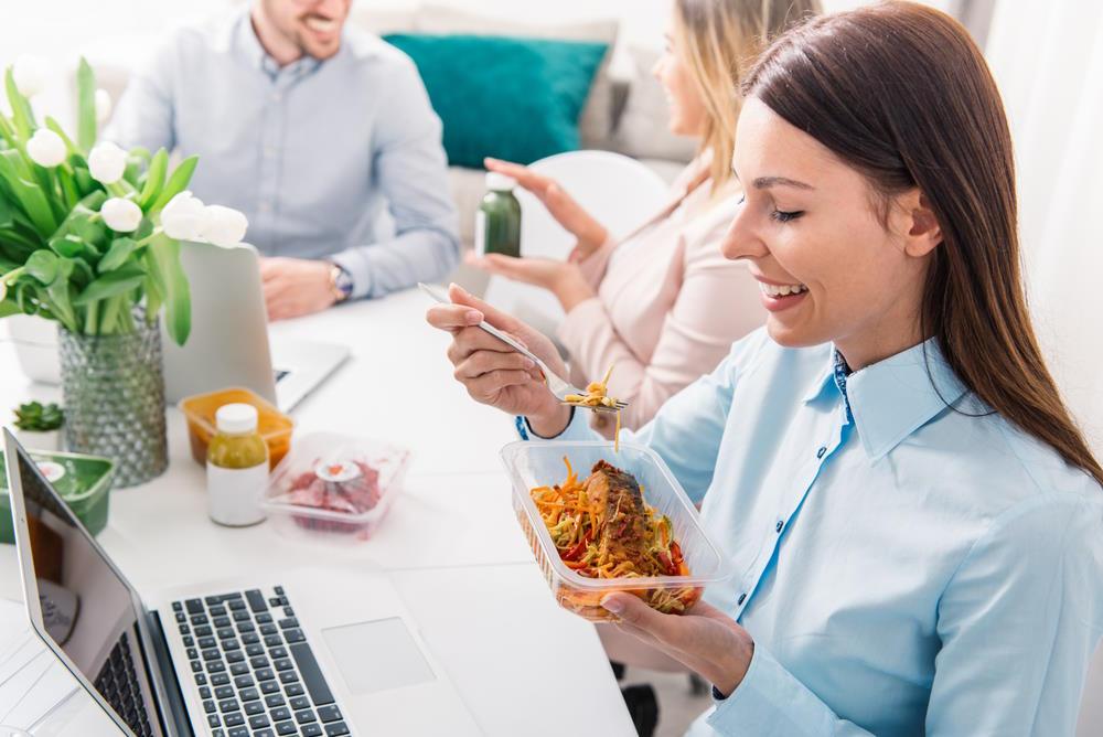 Бизнес-ланч для продуктивного дня: что есть, чтобы сохранять энергию и концентрацию