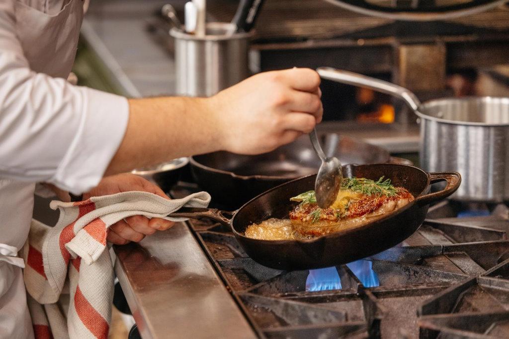 Как выбрать чугунную посуду для домашней кухни